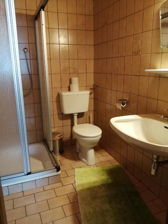 2 Zimmerwohnung Mit Kueche U. Bad *