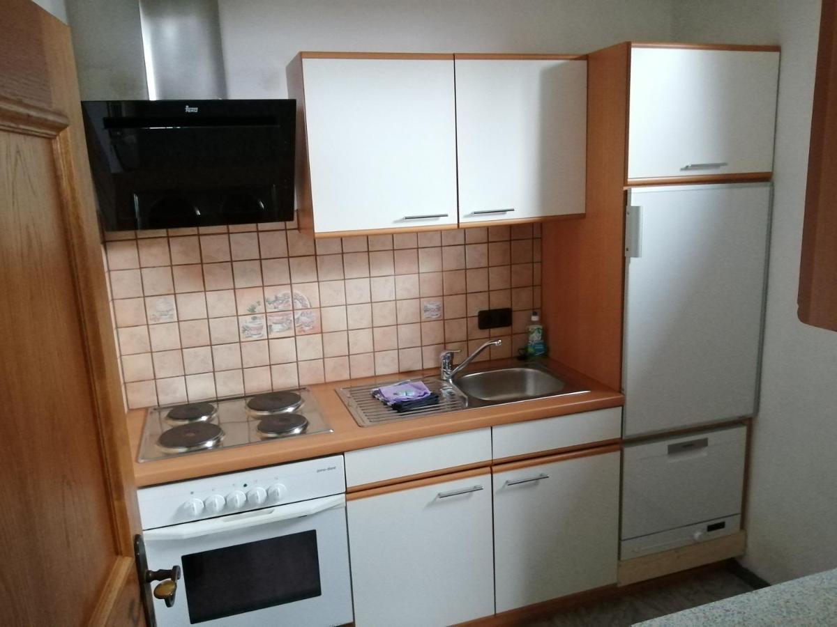 2 Zimmerwohnung Mit Kueche U. Bad *